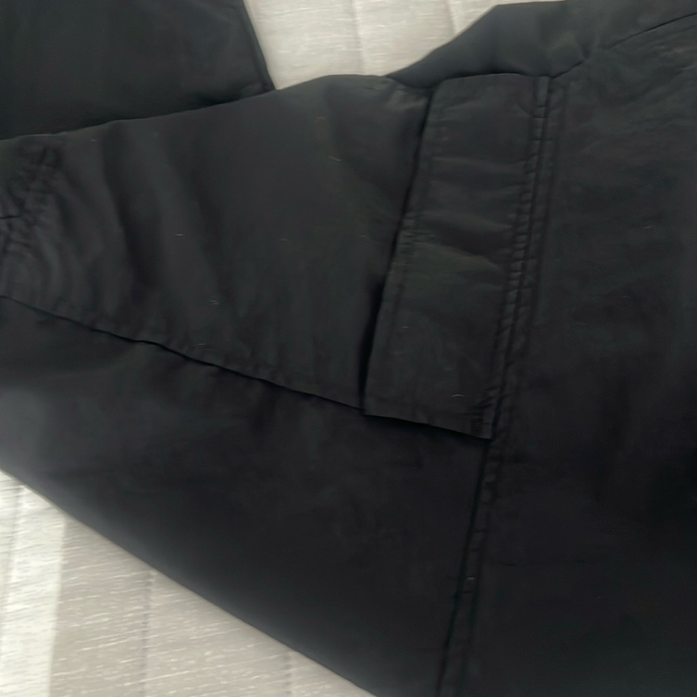 NO Boundaries Parachute
Pants, Women's Black Cargo Pants size M never warm - Picture 9 of 13